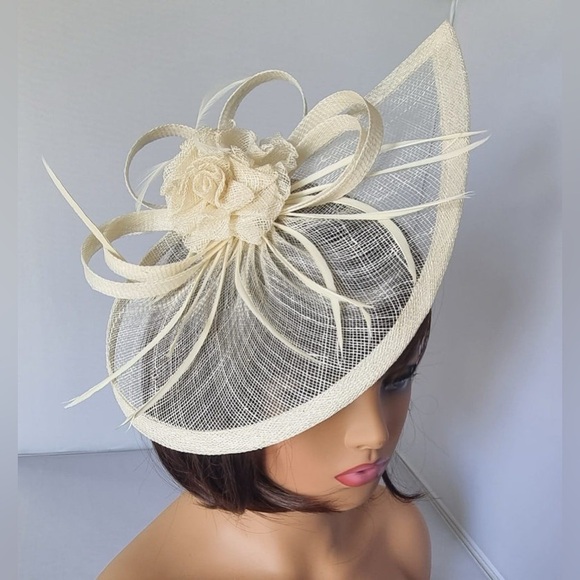 Tea party fascinator hat - Picture 2 of 5